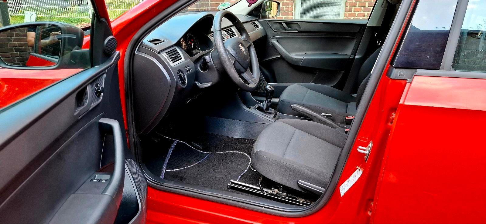 Skoda Rapid 2014 — photo 12