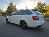 Skoda Octavia Combi 2.0 TSI DSG RS 245+STHZ+PANO+KESSY - Skoda Octavia von privat