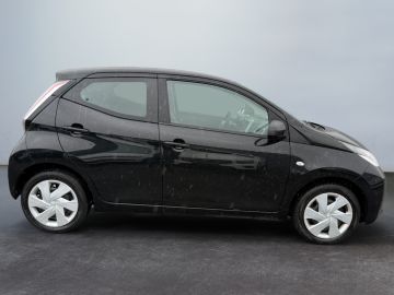 Toyota Aygo (X) - 10