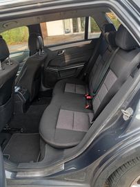 Mercedes E 250 - 12