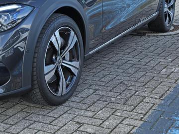 صورة 7 لـ 2023 Mercedes-BENZ C 220