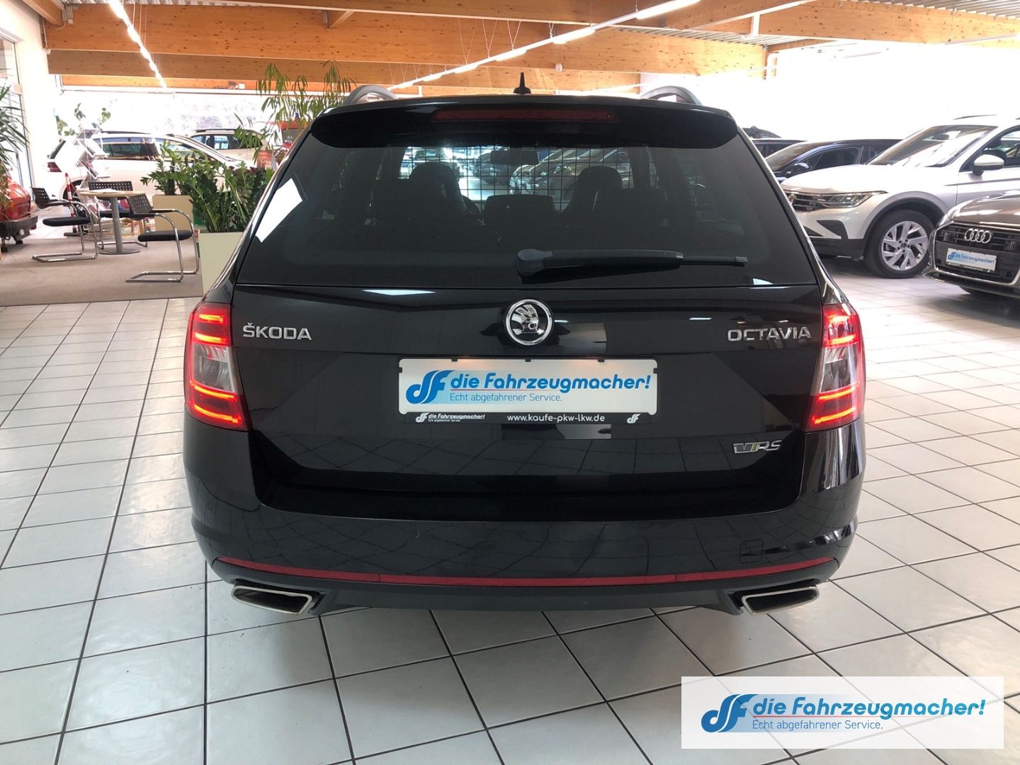 Fahrzeugabbildung SKODA Octavia Combi RS 2.0 TDI DPF Sportpaket Navi Bi-