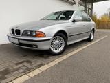BMW 523i A - - BMW 523 aus 1999