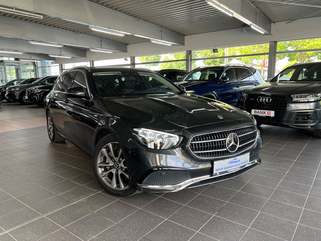 Image of Mercedes-Benz E 300