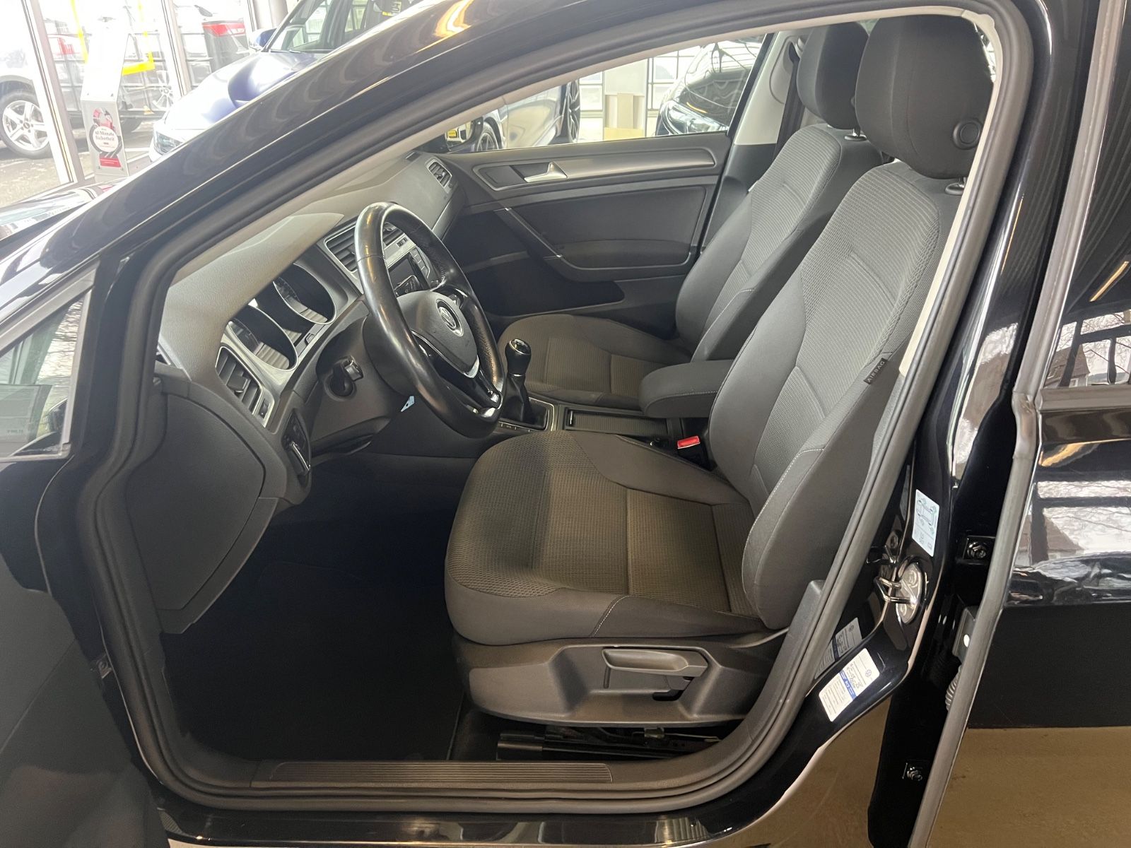 Fahrzeugabbildung Volkswagen Golf VII Lim. 1.6 TDIComfortline *1.HAND*SCHECKH