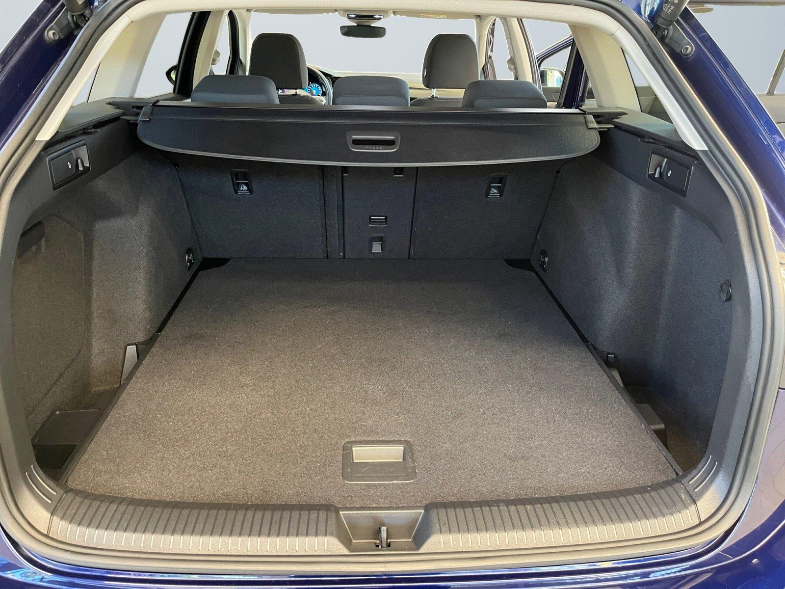 Volkswagen Golf VIII Variant Style 1.5 eTSI DSG MATRIX Navi, миниатюра 14
