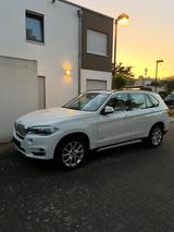 BMW X5 xDrive40d - Top gepflegt! Kein Wartungsstau! - BMW X5 in Oberhausen