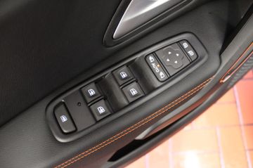 Fahrzeugabbildung Dacia Duster TCe150 EDC Extreme*Navi*Sitzhzg*