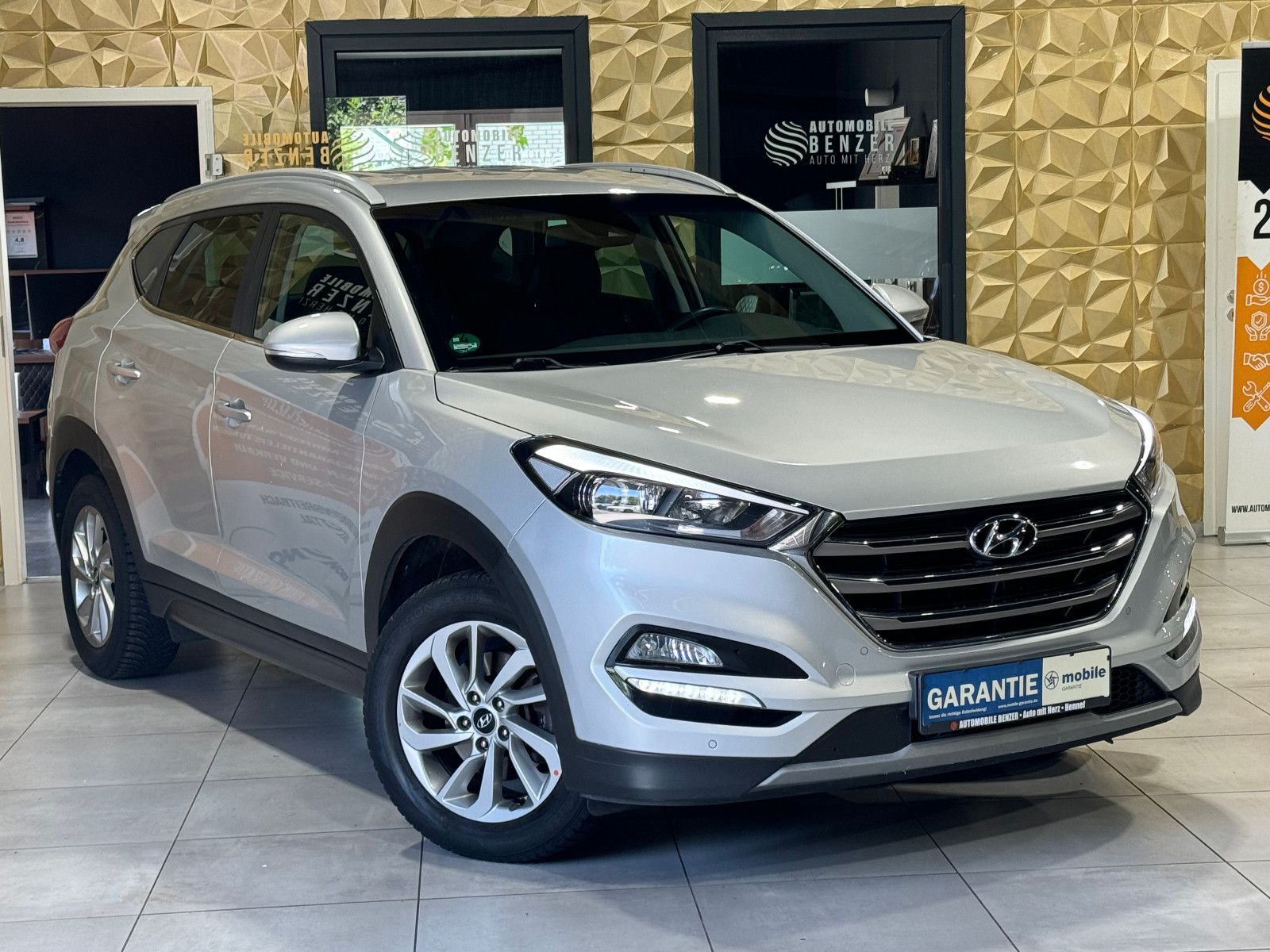 Fahrzeugabbildung Hyundai Tucson blue Style 2WD/KAMERA/NAVI/TOTWINKEL/SPUR