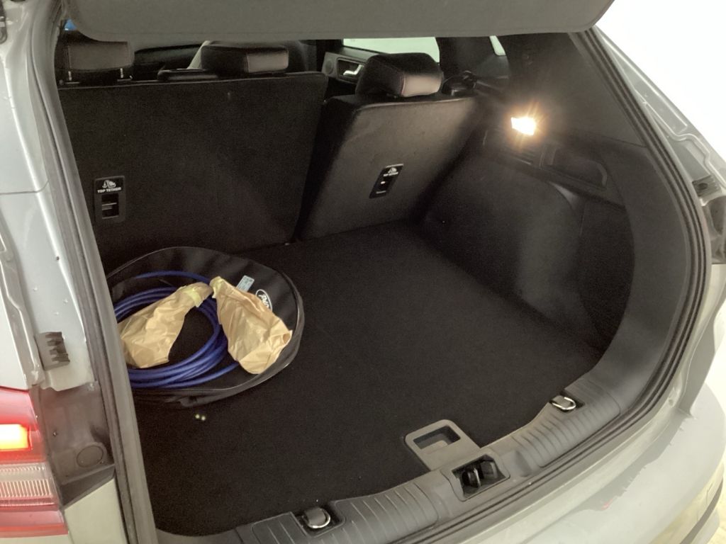 Fahrzeugabbildung Ford Kuga Plug-In Hybrid ST-Line X HUD AHK Navi B&O