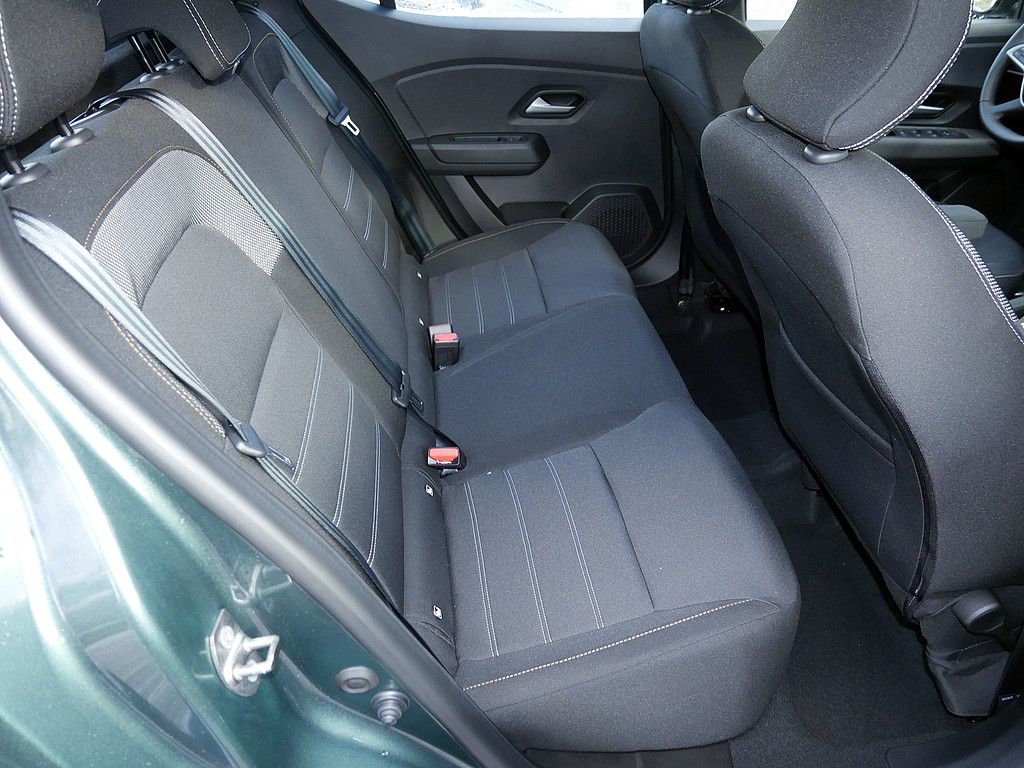 Fahrzeugabbildung Dacia Sandero Stepway Expression TCe 90