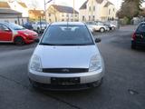 Ford Fiesta 1.4 16V Ghia - Ford Fiesta aus 2003: Ghia