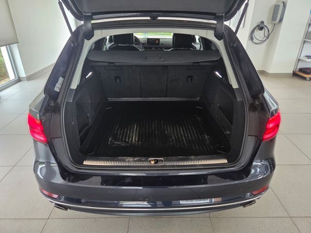 A4 Avant 2.0 TFSI quattro MATRIX NAV ACC STH AHK