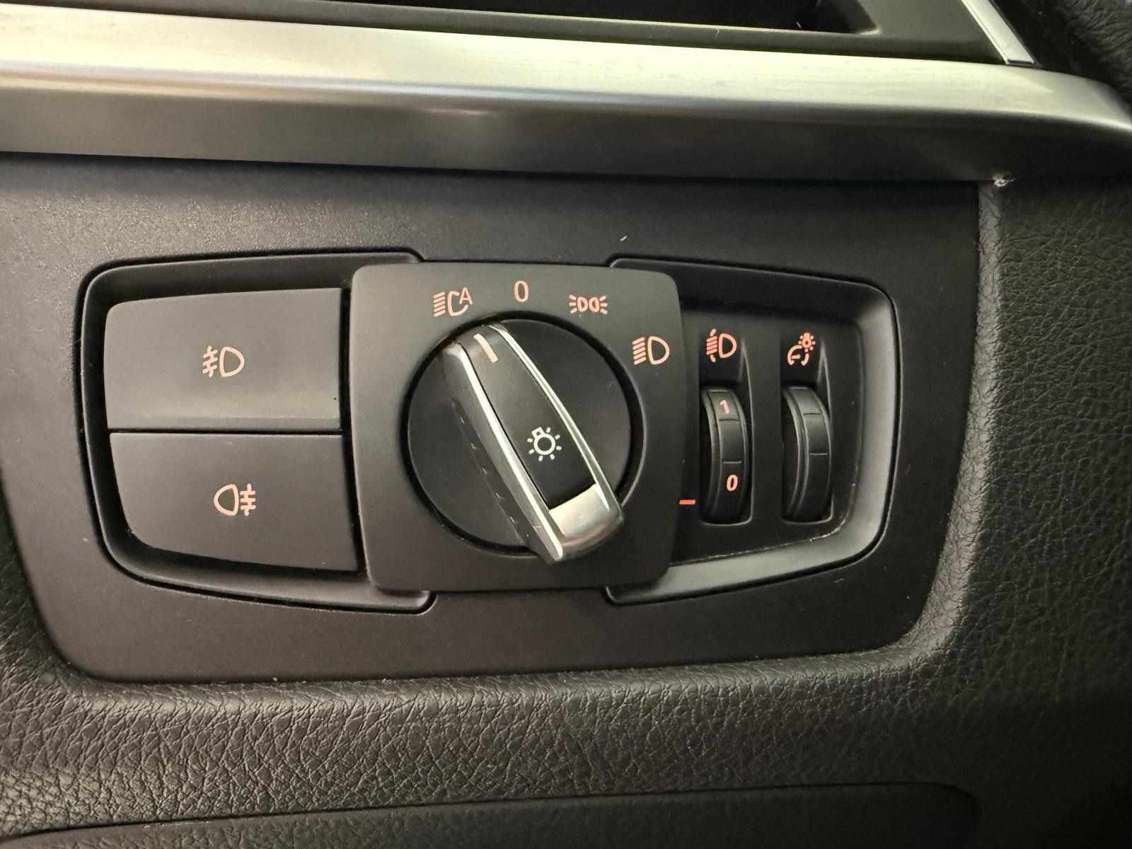 Fahrzeugabbildung BMW 320 d Luxury Line Purity / AHK / LED /PDC