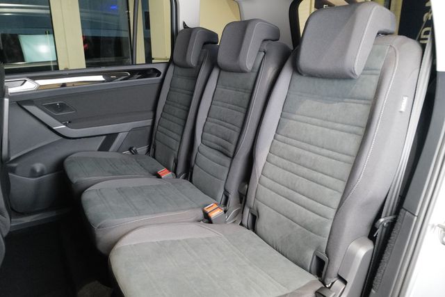Volkswagen Touran 1.5TSI DSG Highline StdHz AHK Navi Rkam D
