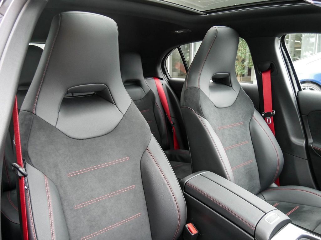 Mercedes-Benz A 35 AMG AMG A 35 4M |DISTR|NAVI|MBeam|KEYL|PANO|BURM|KAM