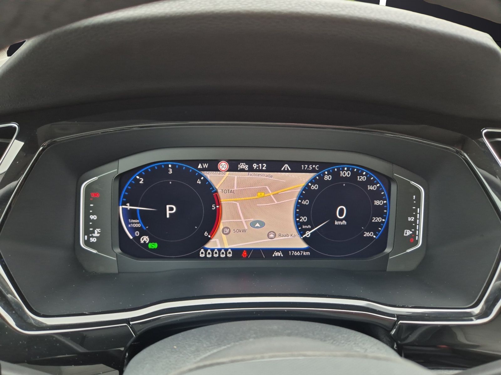 Fahrzeugabbildung Volkswagen Touran TDI Highline DSG 7-Si LED AHK Navi AID AC