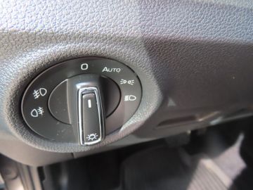 Fotografie 16 des Skoda Kamiq 1.0l TSI 81kW TOUR Navi Sitzheizung Garant