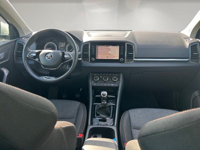 Fahrzeugabbildung SKODA Karoq 2.0TDI Clever LED+TEMPOMAT+AHK+NAVI+++