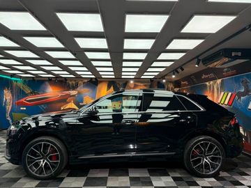 Audi Q8 - 7