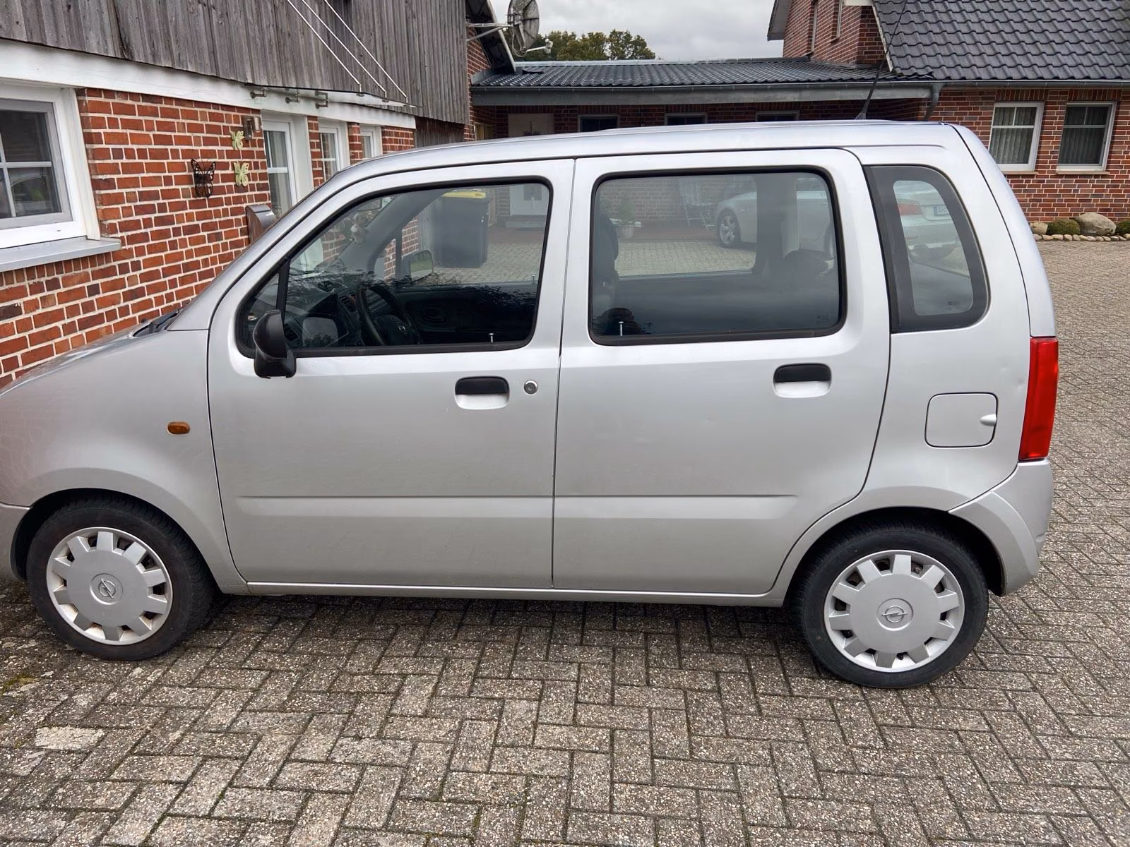 Opel Agila