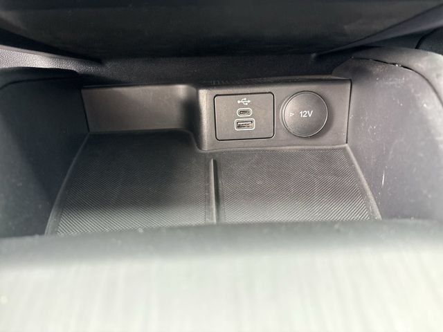 Fahrzeugabbildung Ford Kuga 2.5l PHEV Titanium #PHEV #GJR #Klima Titan