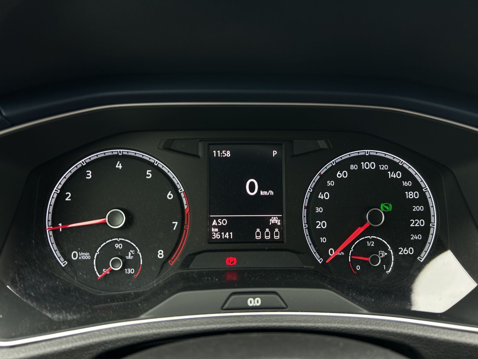 Fahrzeugabbildung Volkswagen T-Roc TSI United DSG LED Navi ACC AHK RFK SH