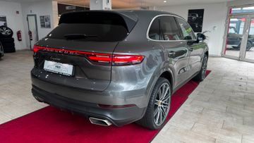 Porsche Cayenne - 11