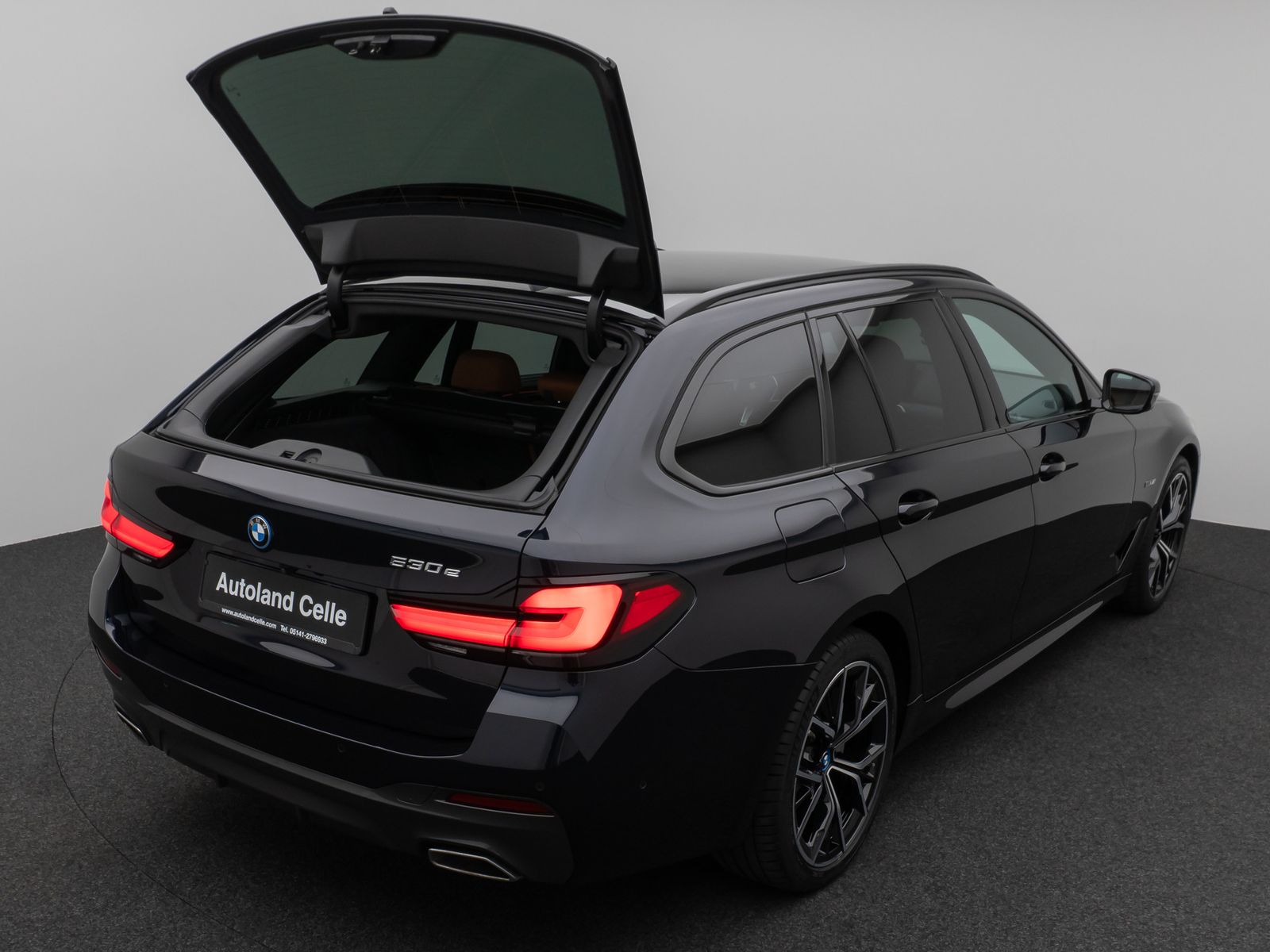 Fahrzeugabbildung BMW 530e M Sport 360°Laser HUD DAB H/K Komfort Alarm