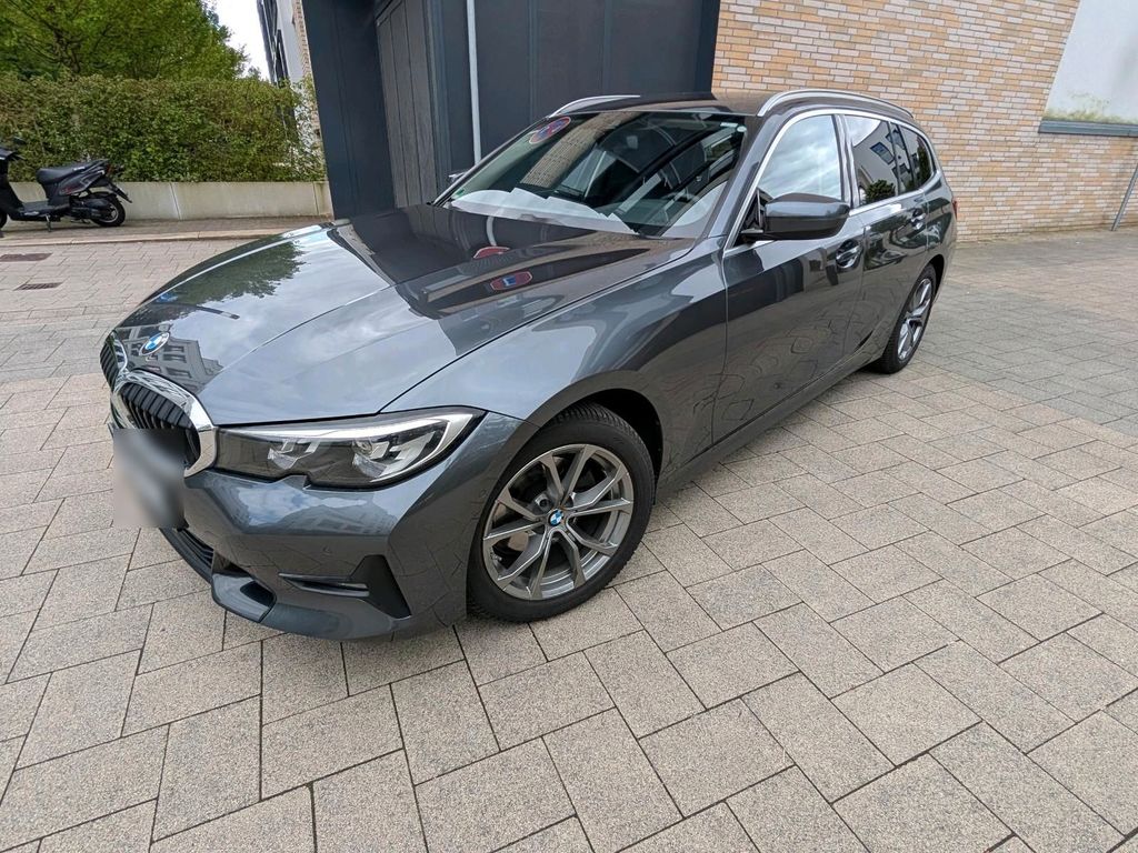 Image of BMW 320