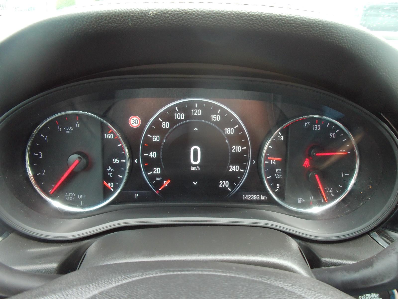 Opel Insignia B Sports Tourer*4x4*1.Hd*Head*Navi*Lede