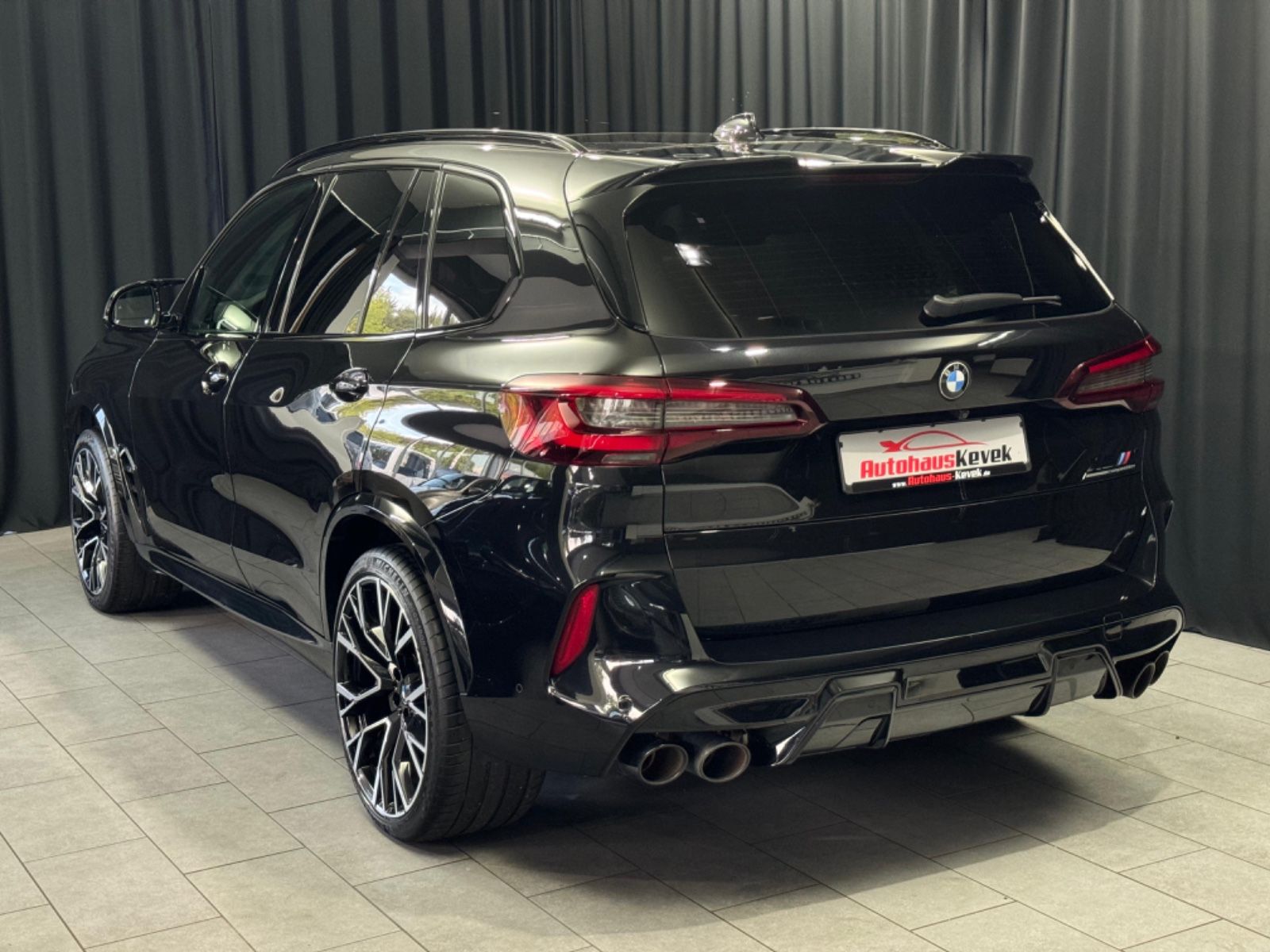 Fahrzeugabbildung BMW X5 M Competition*MASSAGE*PANO*AHK*SOFT-CLOSE*ACC