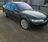 Opel Vectra B 1,8 16V gute Ausstattung kei... - Opel Vectra: 16v B