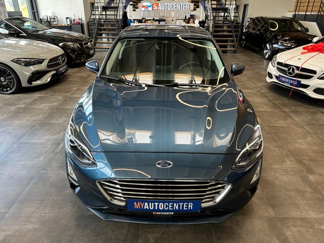 Ford Focus Lim. Titanium *Navi*AHK*LED*