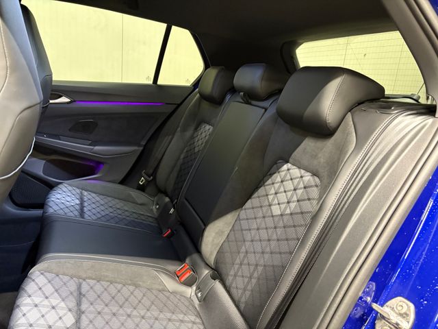 Golf VIII R-Line 2.0 TDI DSG IQ.LIGHT ACC NAVI