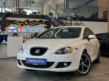 MYAUTOCENTER – Gebraucht- und Jahreswagen mit Werkstattservice in Pfaffenhofen Seat Leon Comfort Limited *2. Hand*Klima*SHZ*Navi*PDC