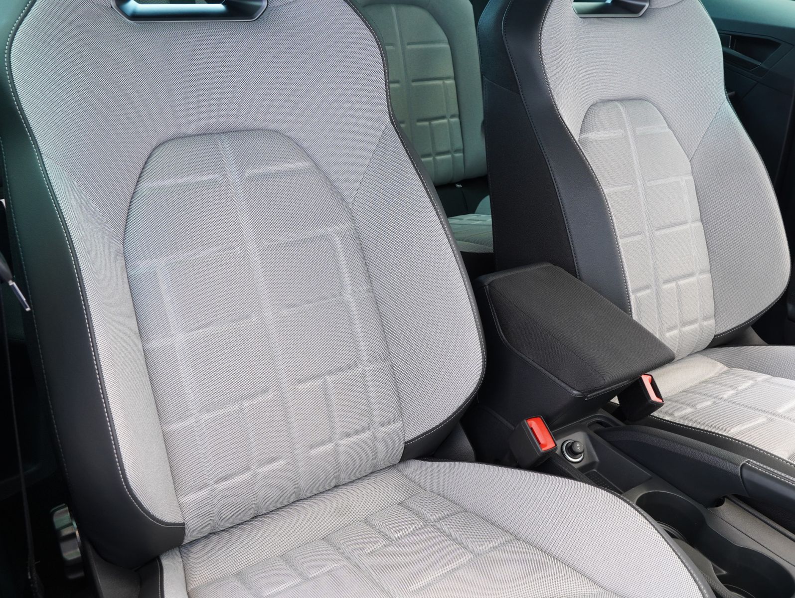 Fahrzeugabbildung SEAT Ibiza 1.5 TSI 110 kW FR Black Edition
