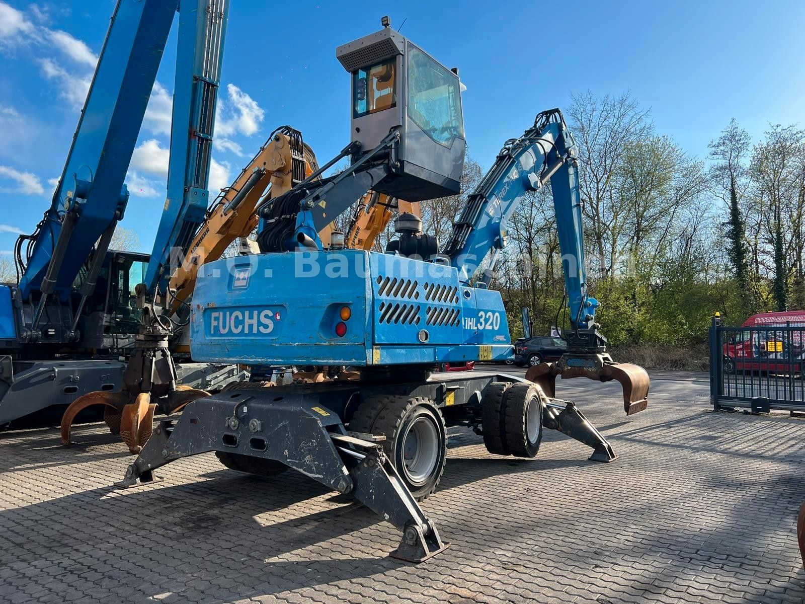 Fahrzeugabbildung Fuchs MHL 320 /AC /ZSA/Hochfahrbare Kabine