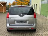 Peugeot 5008 Style 1.6 HDI Blue/Navi/Panorama/Kamera - Peugeot 5008: Style