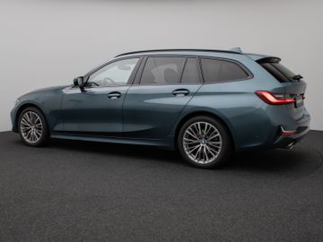 Fahrzeugabbildung BMW 320d Luxury Line Kamera HUD DAB HiFi Komfort LED