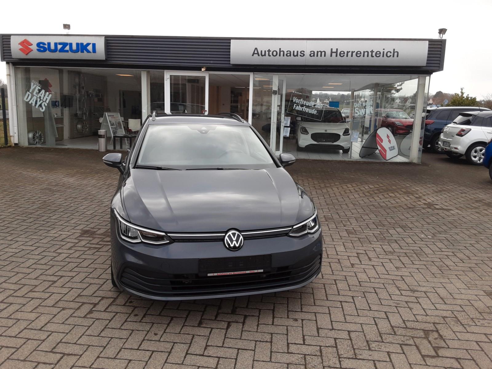 Volkswagen Golf VIII Variant Life eTSI