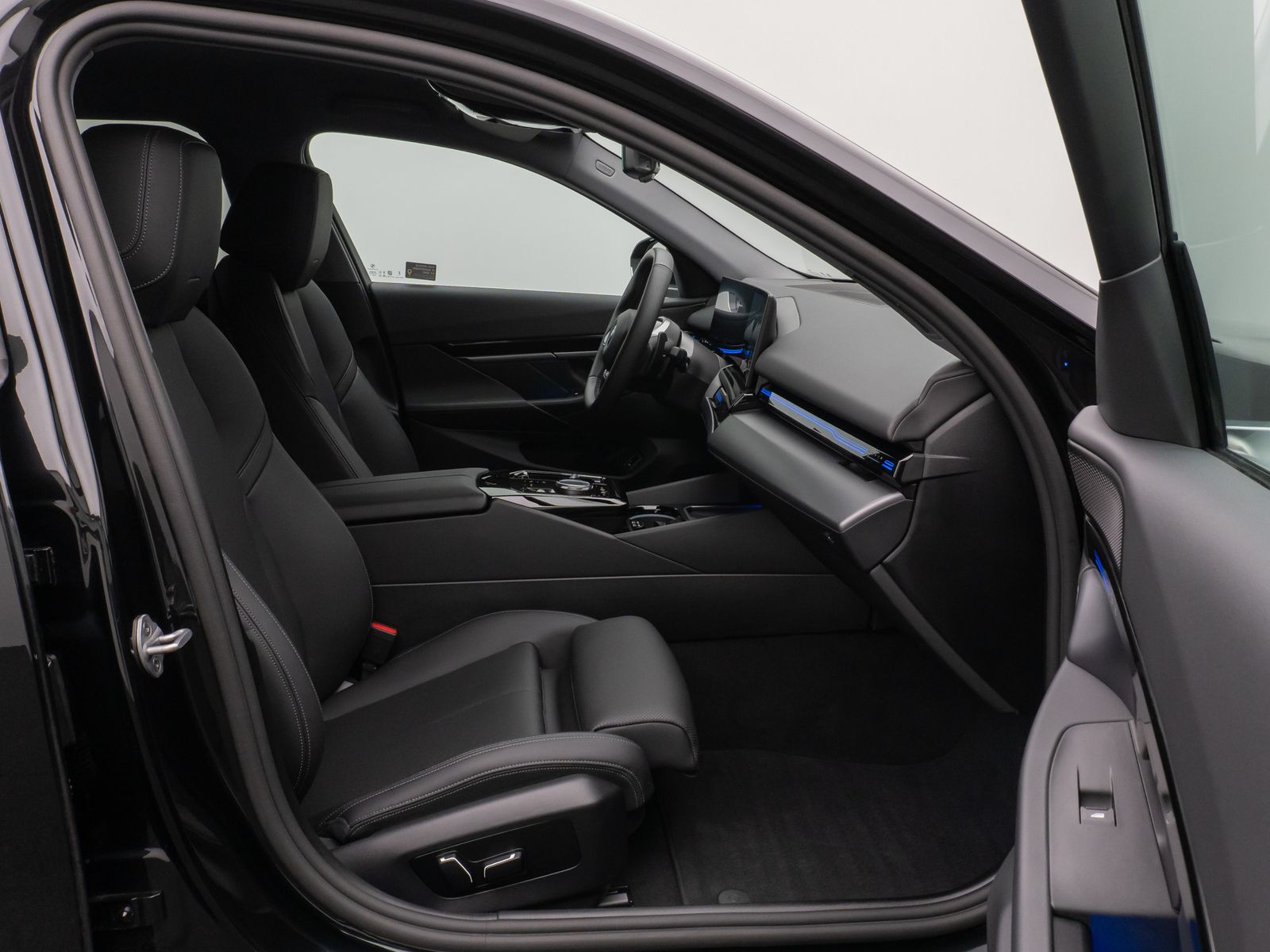 Fahrzeugabbildung BMW 520d Kamera DAB H/K Leder AdaptivLED Alarm Sport