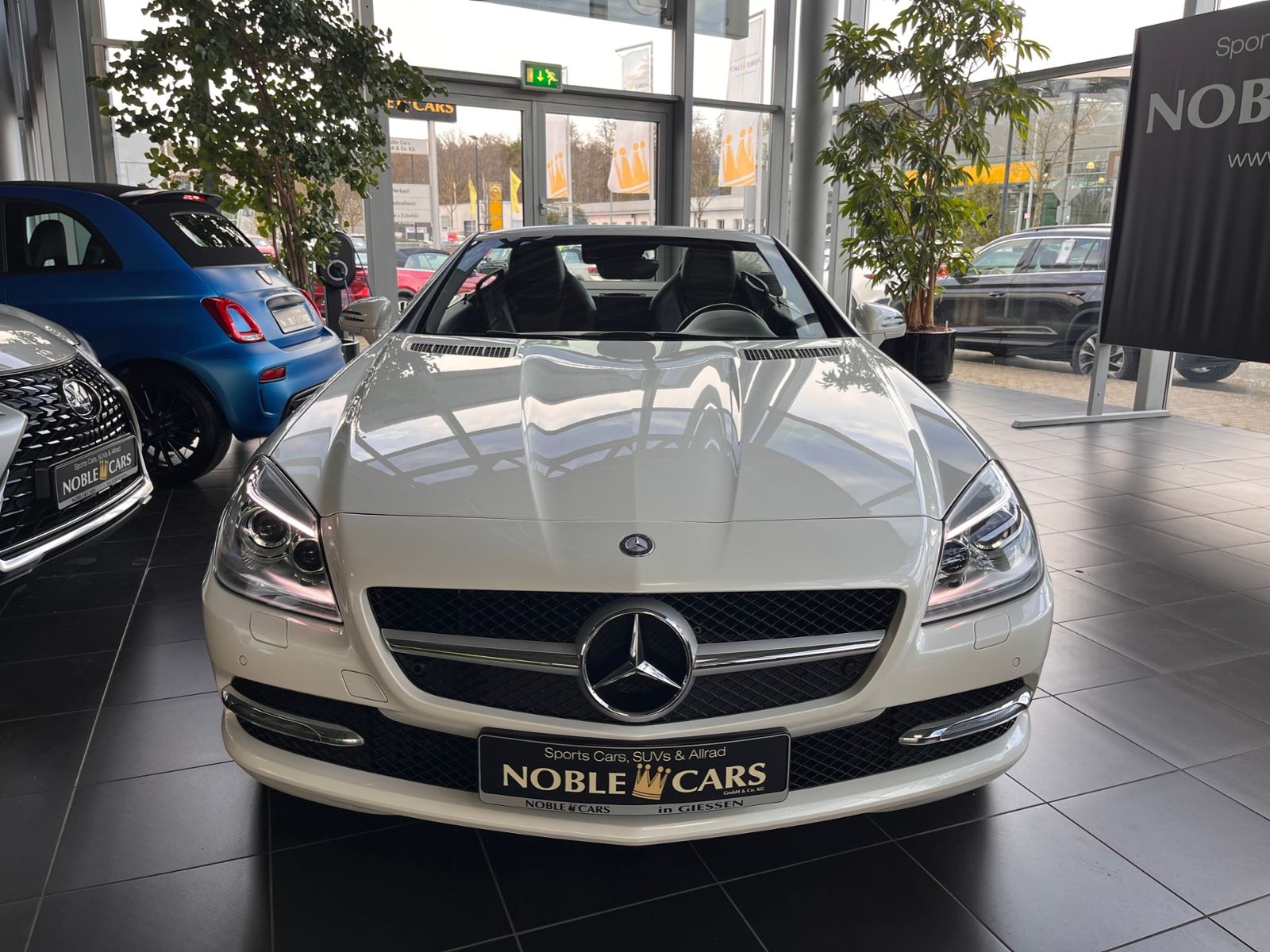 Fahrzeugabbildung Mercedes-Benz SLK 350 BlueEfficiency XENON MEMORY