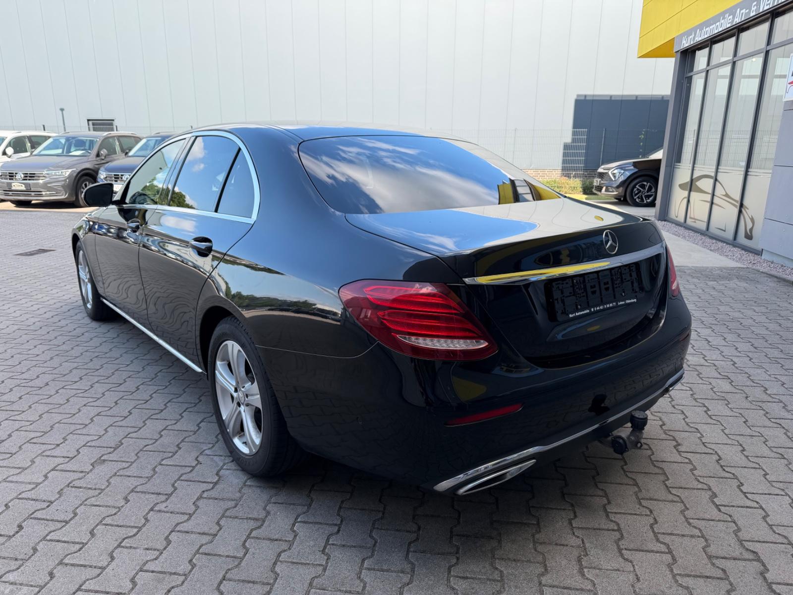 Mercedes-Benz E 220 d/AUTOMATIK/LED/LEDER/SHZ/NAVI/KAMERA