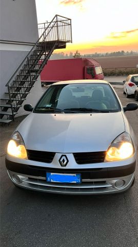 Renault Clio 1.2 cat 3 porte neopatentati