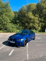 BMW E92 325i Le Mans Blau M-Paket - BMW 325: 92 325i