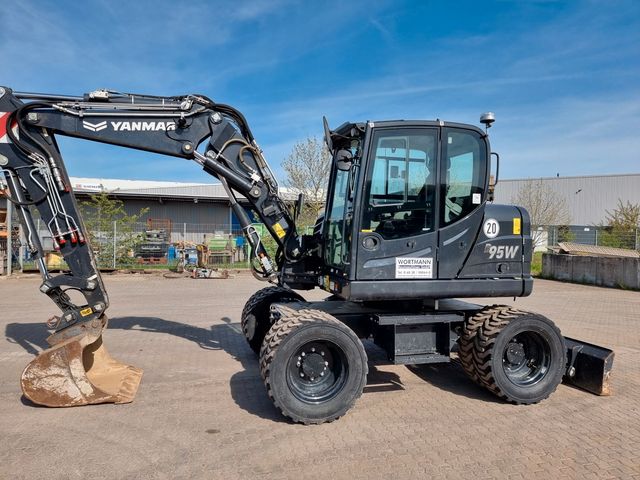 Yanmar B95W - Triple-X Black