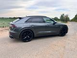 Audi Q8 55 TFSI quattro tiptronic - S Line  - graue Audi Q8
