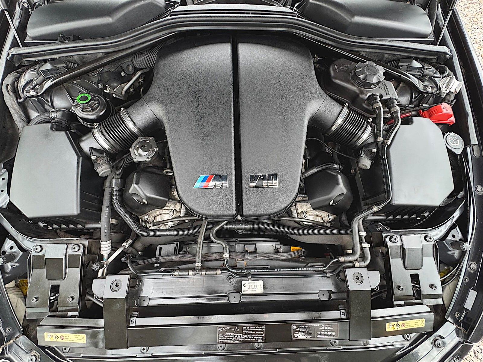 Fahrzeugabbildung BMW M6 Cabrio 5.0 V10 SMG Carbon *Head Up*Bi-Xenon*