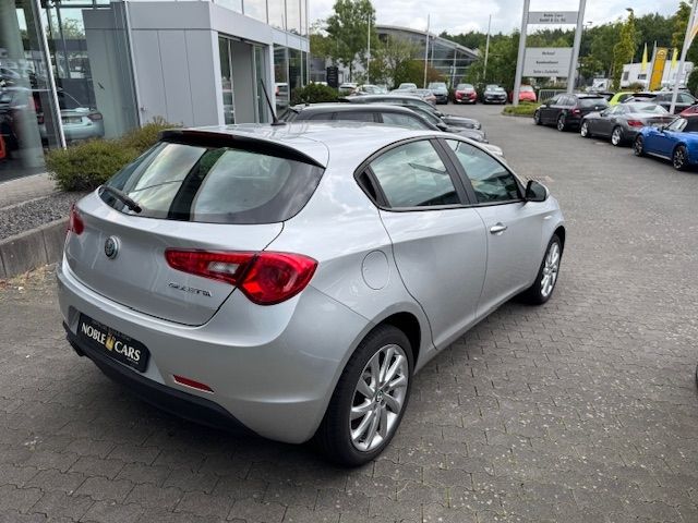 Fahrzeugabbildung Alfa Romeo Giulietta Basis KLIMA NAVI